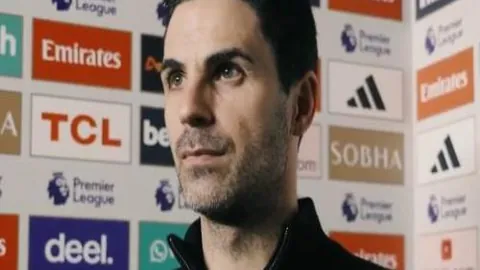 “曼城2-4巴黎圣日耳曼，欧冠赛场遭翻盘失利”